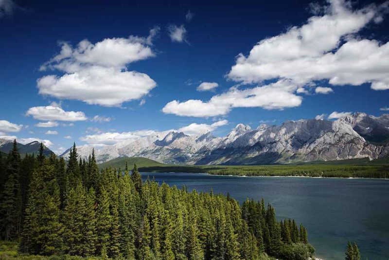 kananaskis lower lake.jpg